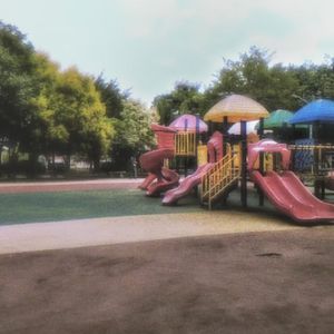 乳罩脱了喂男人吃奶视频
